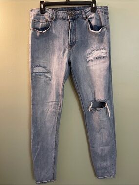 Ripped Light Wash Skinny Jeans - Blue